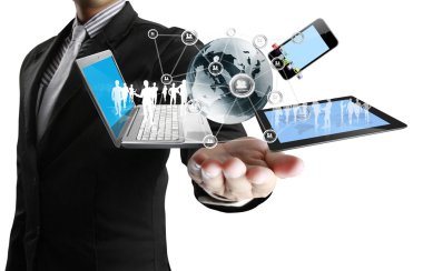 Teknoloji ellerinde.