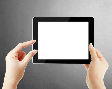 ellerinde dokunmatik tablet
