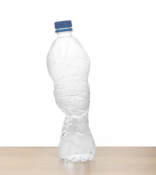 Garrafas de plástico policarbonato de reciclagem mineral — Fotografia de Stock