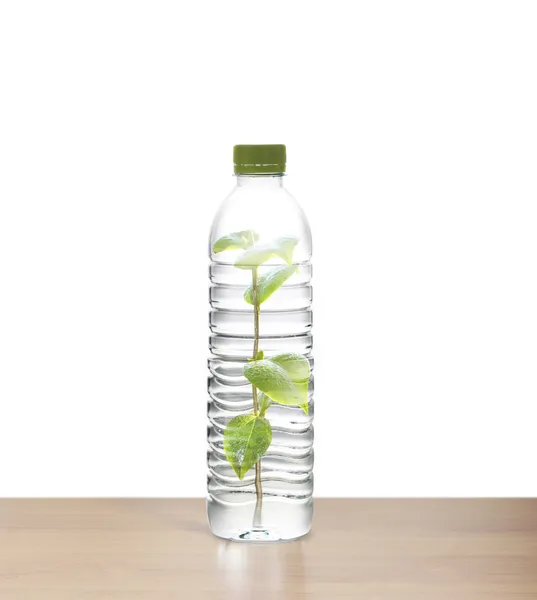 Polycarbonaat plastic flessen van minerale recycling — Stockfoto