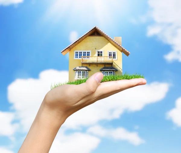 House model  concept in hand — Stock Photo, Image