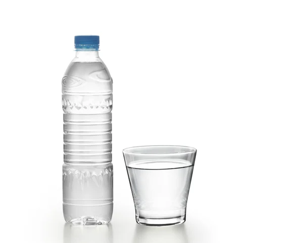 Botella de agua con vidrio — Foto de Stock