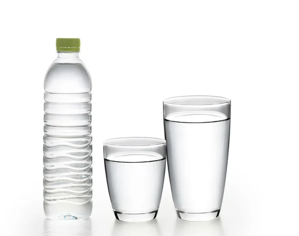Botella de agua con vidrio —  Fotos de Stock