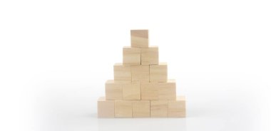 Tahta bloklar, kopyalama alanı olan basamaklar. İş büyüme süreci