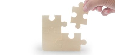 Yapbozu bağlıyorum. İş çözümleri başarı ve strateji kavramı