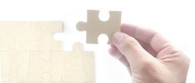 Yapbozu bağlıyorum. İş çözümleri başarı ve strateji kavramı