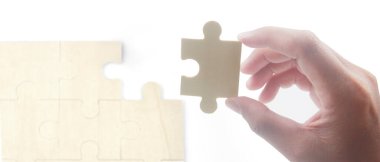 Yapbozu bağlıyorum. İş çözümleri başarı ve strateji kavramı