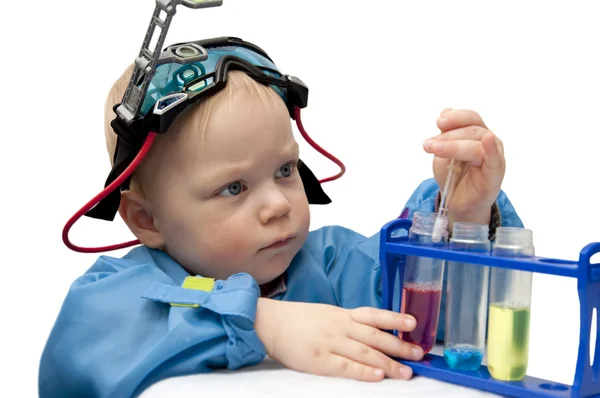 Küçük çocuk - kimyager — Stok fotoğraf