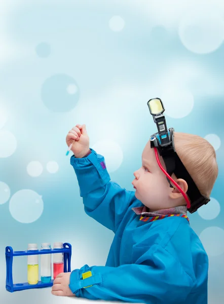 Small child - the chemist — Stock Photo, Image