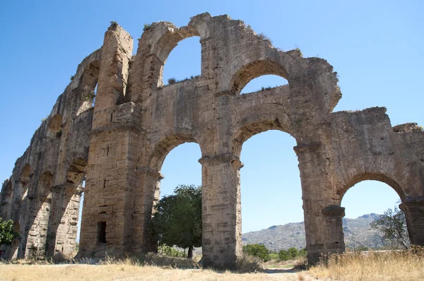 Ruinas de acueducto en Aspendos — Foto de Stock