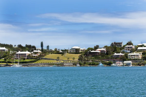 Bunte Häuser auf Bermuda. Innenstadt von Hamilton — Stockfoto