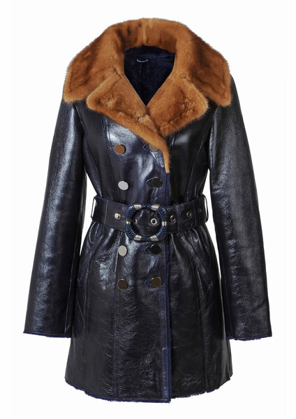 Чёрное пальто
