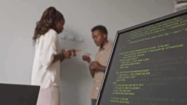 Stab Shot Couple Young African American Programmers Attaching Stickers Wall — Vídeo de Stock