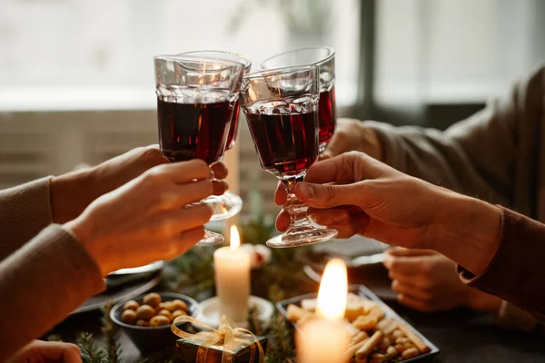 Friends Enjoying Christmas Dinner Close Up — Stock Photo, Image