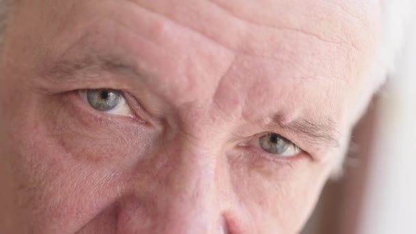 Extreme Close Pov Eyes Senior Caucasian Man Looking Camera Tracking — Stock Video