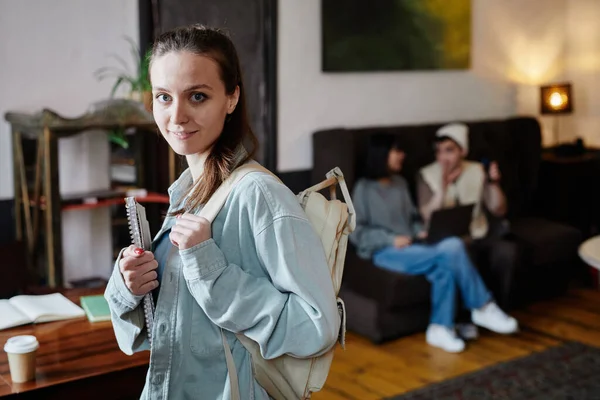 Studenten ronden haar lessen af — Stockfoto