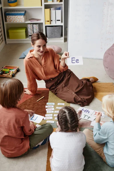 Engelse lessen met kinderen — Stockfoto