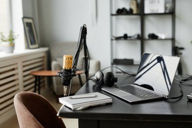 Boş Podcast Odası Arkaplanı