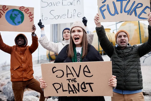 Jongeren protesteren voor het milieu — Stockfoto