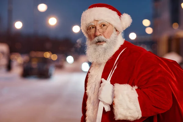 Santa Claus przejście drogowe — Zdjęcie stockowe