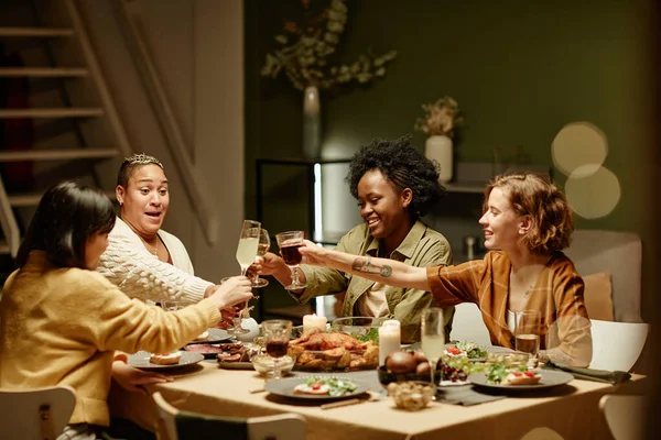 Women celebrating the holiday together — Stock Photo, Image