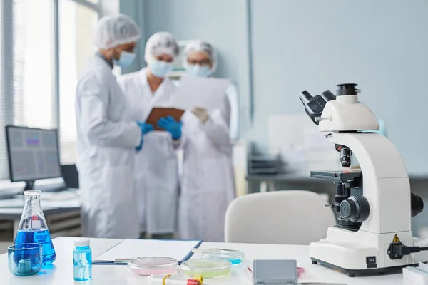 Workplace with microscope in the laboratory — Stockfoto