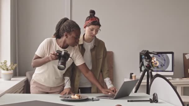 Medium Shot Two Young Multiethnic Female Photographers Working Together Studio — Stok video