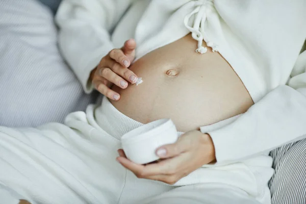 Péče o kůži během těhotenství — Stock fotografie