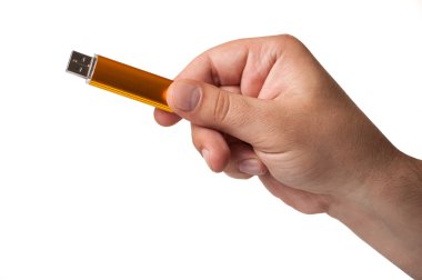 Flash bellek tutun el ile beyaz bir adam izole