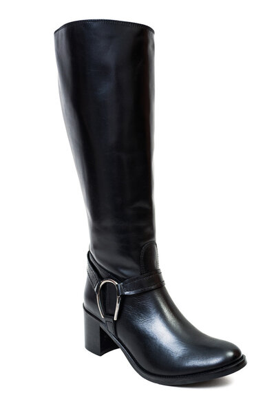 Черные осенние кожаные сапоги для женщин
