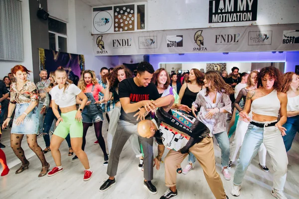 Kharkiv Ucrania Personas Bailando Bachata Pista Baile —  Fotos de Stock