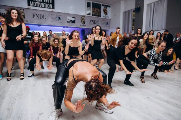 Kharkiv Ucrania Personas Bailando Kizomba Pista Baile —  Fotos de Stock