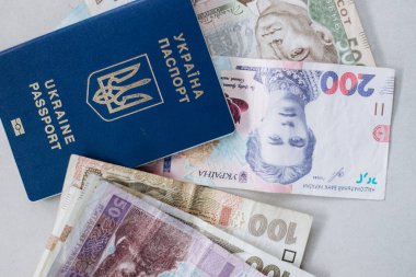 Ukrayna 'nın mavi pasaportu Hryvnia' da yatıyor.