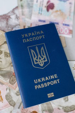 Ukrayna 'nın mavi pasaportu Hryvnia' da yatıyor.