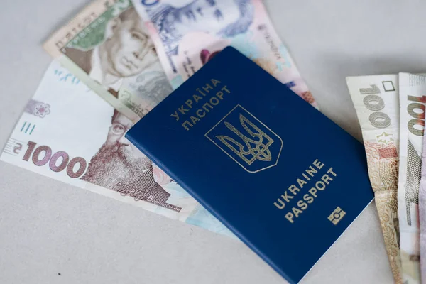 Μπλε Διαβατήριο Της Ουκρανίας Βρίσκεται Εθνικού Επιπέδου — Φωτογραφία Αρχείου