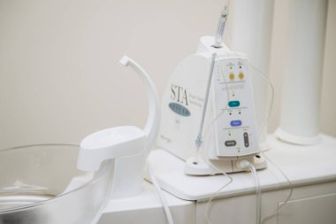 İnsansız geniş beyaz diş muayenehanesi