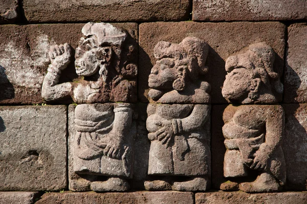 Ancient fretwork on an old Indonesian temple — Stock Photo, Image