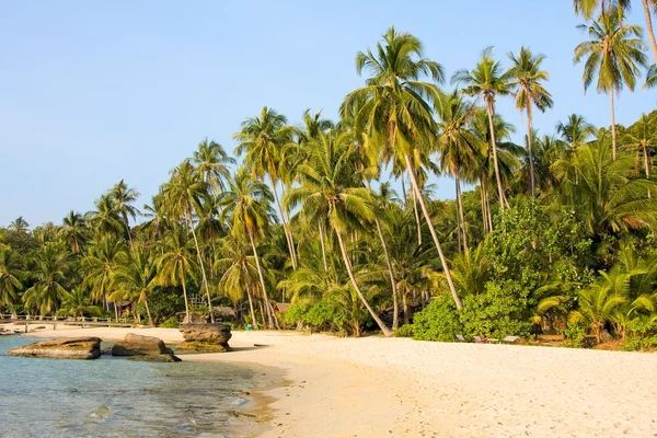 Hermosa playa tropical — Foto de Stock