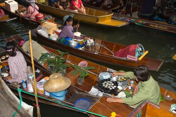 Damnoen Saduak floating market — Stock Photo, Image