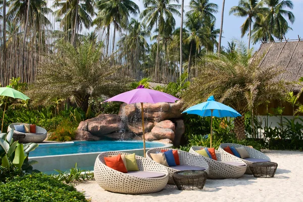 Piscina en la playa — Foto de Stock