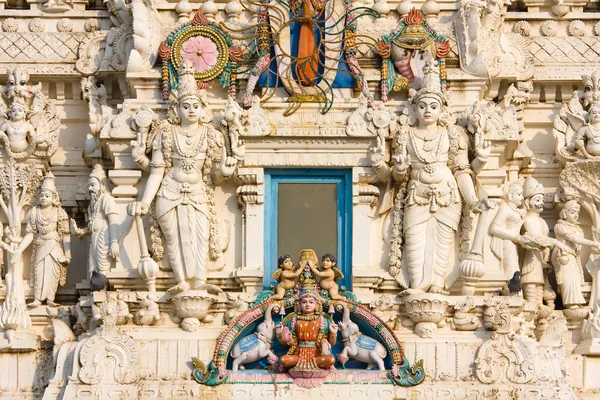 在寺庙里，印度的印度教徒神的详细信息. — 图库照片
