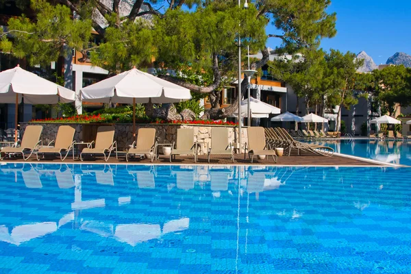 Schwimmbad in der Türkei — Stockfoto