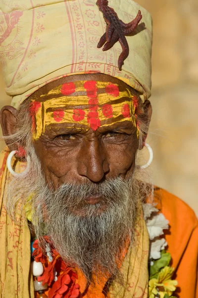 Indischen Sadhu (Heiliger MannΙνδικό sadhu (Άγιος άνθρωπος) — Φωτογραφία Αρχείου