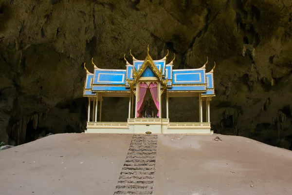 Pavillon in phraya nakorn höhle in der nähe hua hin, thailand . — Stockfoto