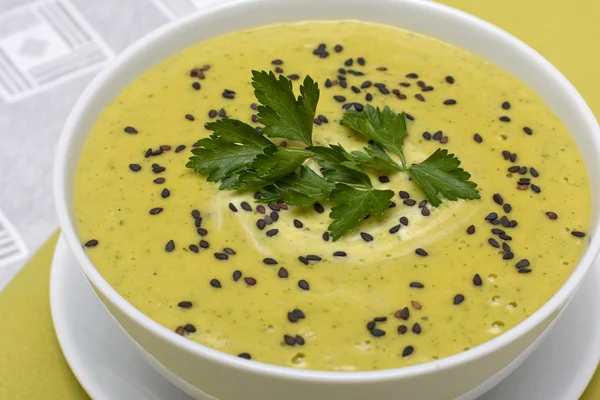 Soupe à la crème d'épinards — Photo