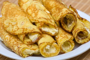 Blintzes (peynirli gözleme)