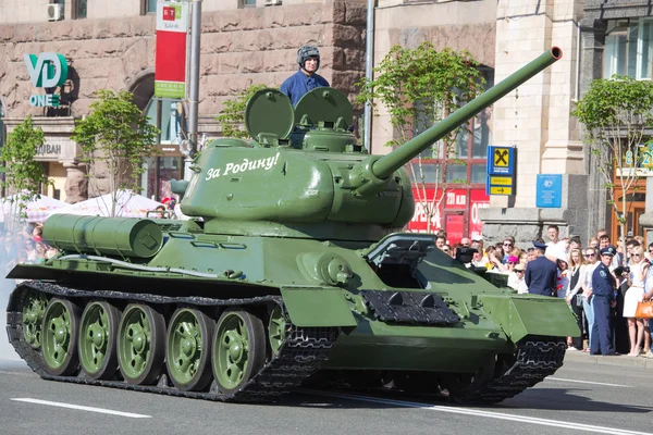 Parade overwinning op mei 9, 2013 kiev, Oekraïne — Stockfoto