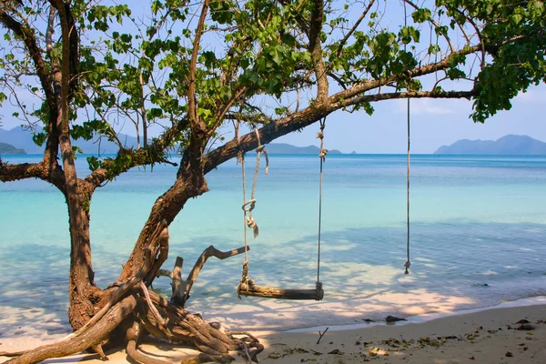 Beautiful tropical beach — Stock Photo, Image