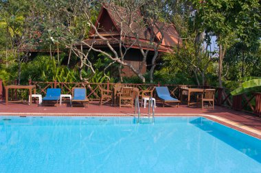 Tayland 'da tropik yüzme havuzu