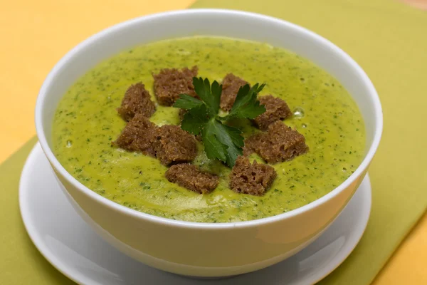 Sopa de creme de espinafre — Fotografia de Stock